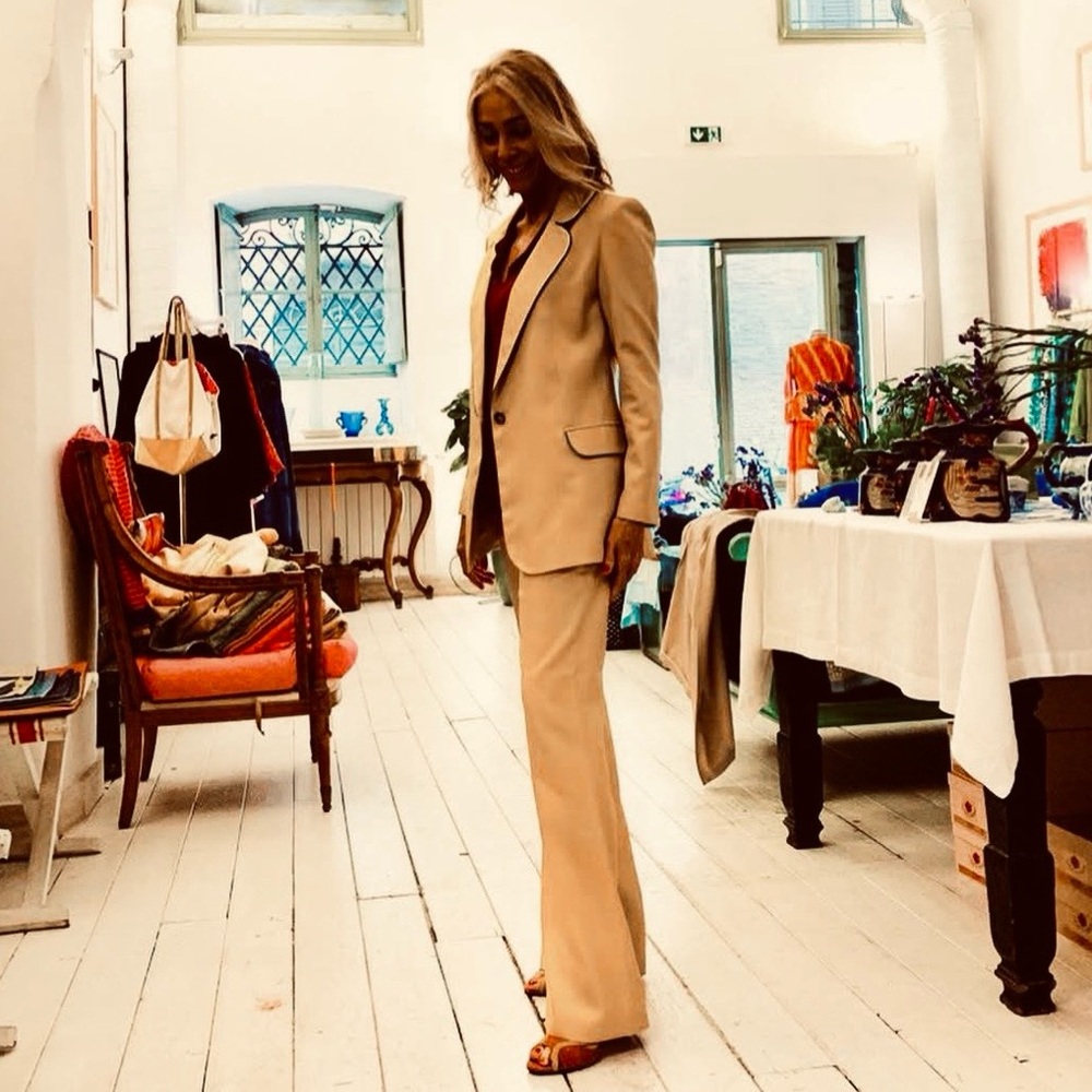 SOLD Soledad Twombly Peach Linen Tailored Suit